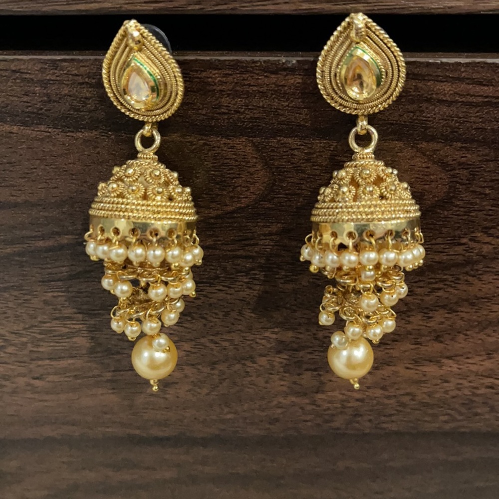 Earrings - Picture 3 of 3